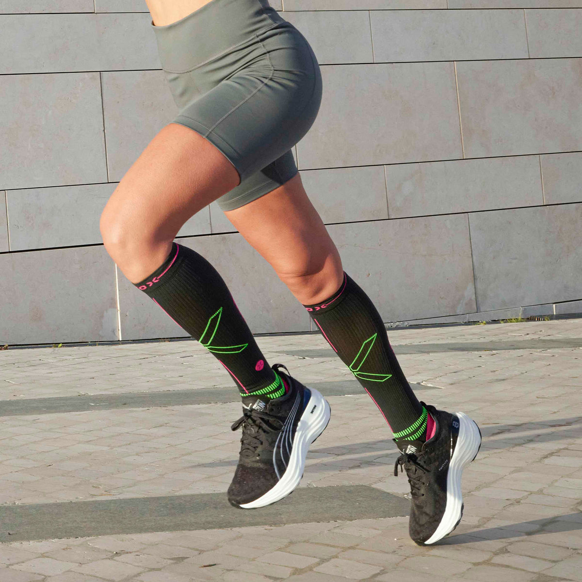 Running Socks Women Charcoal/Fuchsia